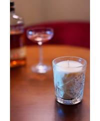 Rewined Candle Cocktail Manhattan is a premium soy wax candle made from 100% natural soy wax. Made in Charleston, USA. Original Bloody Mary cocktail fragnance. Hand crafted and filled to beautiful reuseable drinking glass.